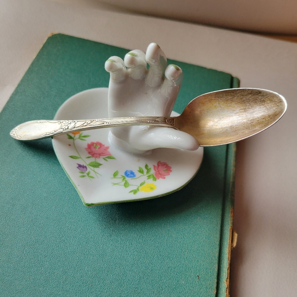 Vintage Sterling Oneida Virginian Teaspoon ~ Floral Pattern ~ 1940s+ - Picture 7 of 16